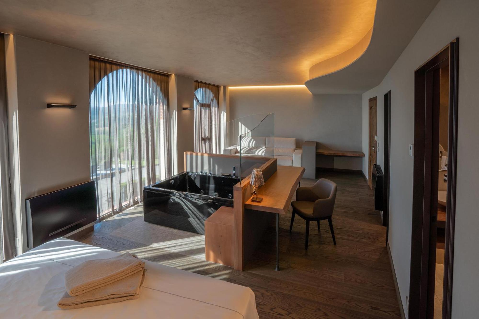Il Vigneto Guest House Roddi Ngoại thất bức ảnh