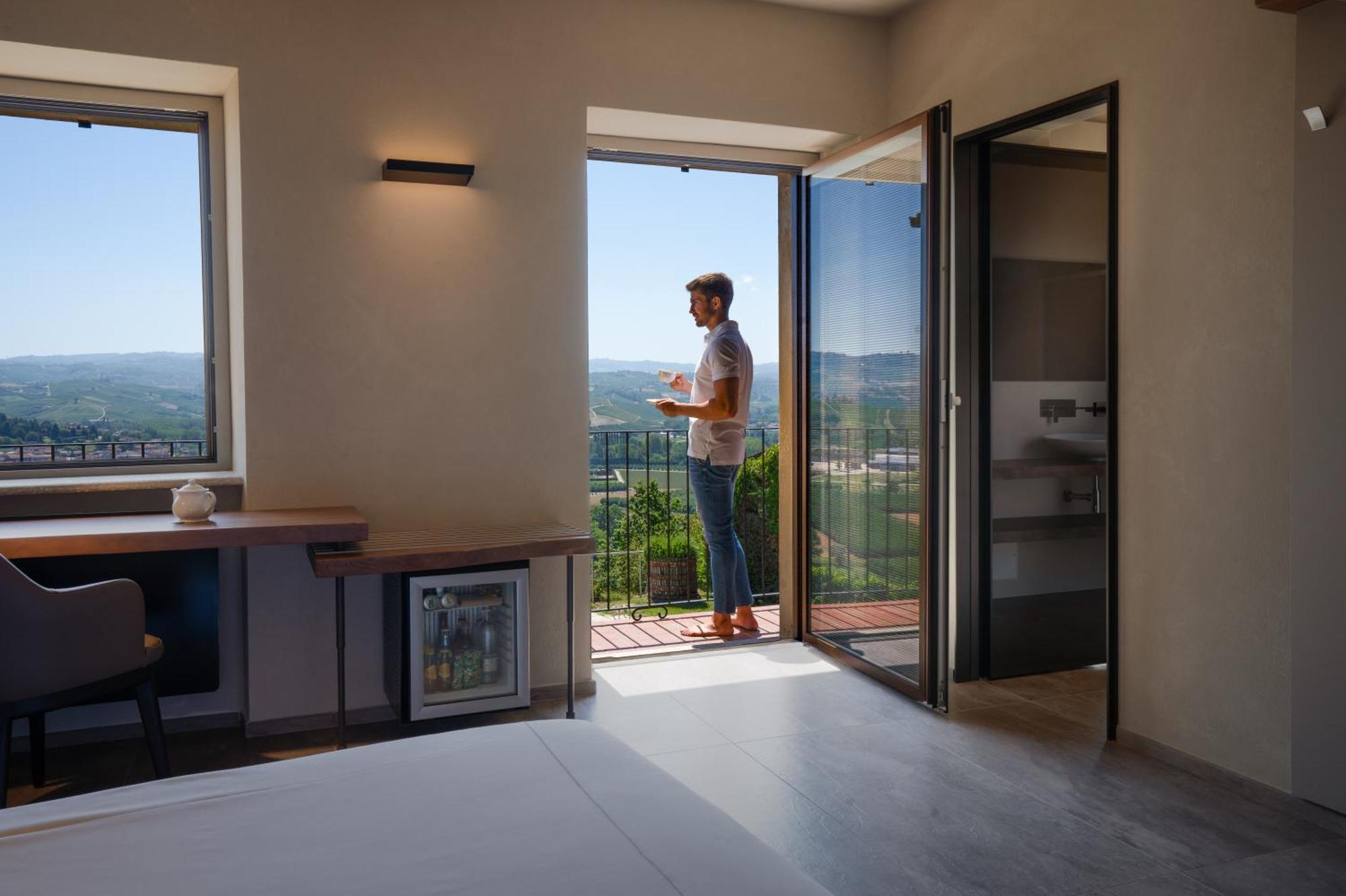 Il Vigneto Guest House Roddi Ngoại thất bức ảnh