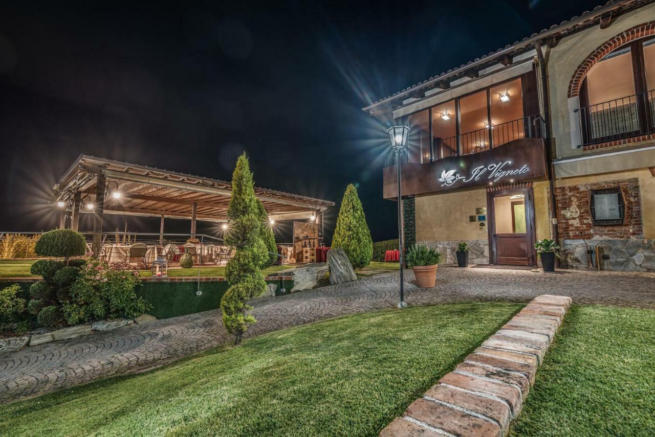 Il Vigneto Guest House Roddi Ngoại thất bức ảnh
